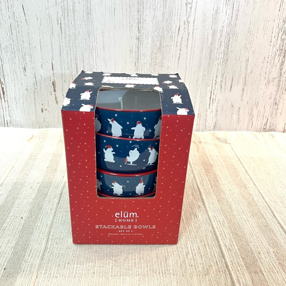 NWT Elum stackable holiday bowls set of 4